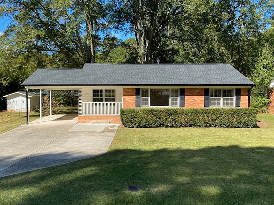 1st image of 2203 Clearwater Dr SE