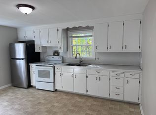 31 Lyndale St, Manchester, CT 06040