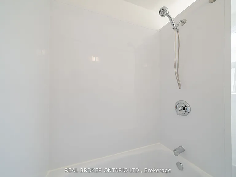 542 Glebeholme Blvd #MAIN — Photo 19