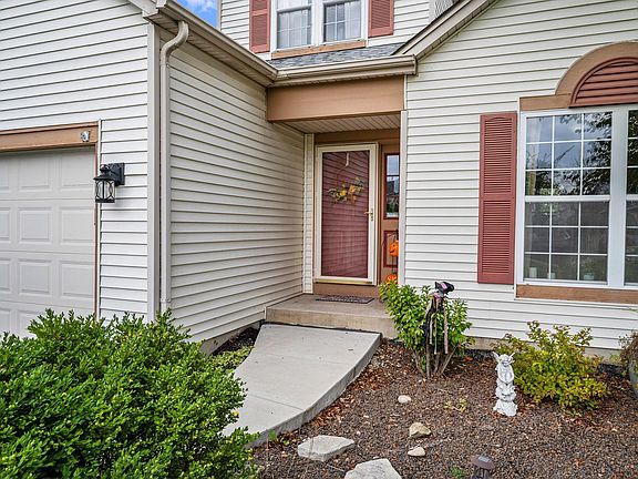 3rd image of 5713 Arbor Falls Ct