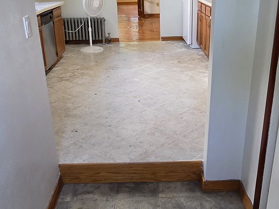 5th image of 282 Rutter Ave