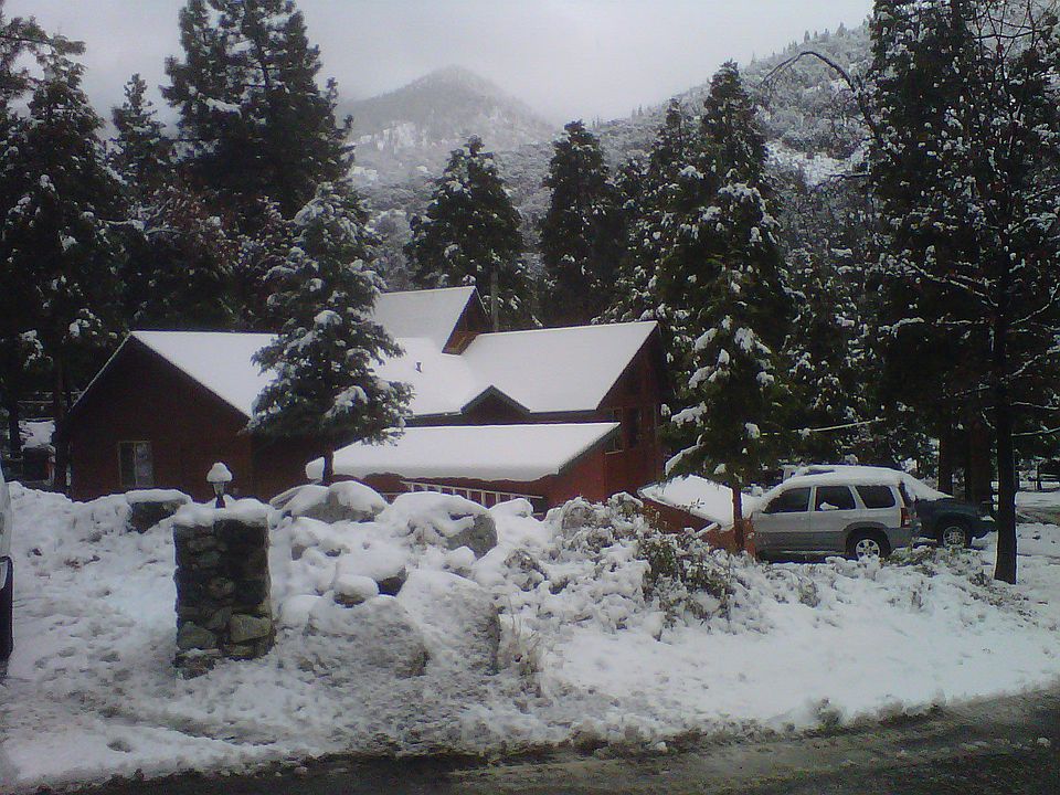 2nd image of 9334 Quercus Ln