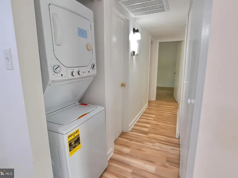 1580 Moorings Dr #11B — Photo 29