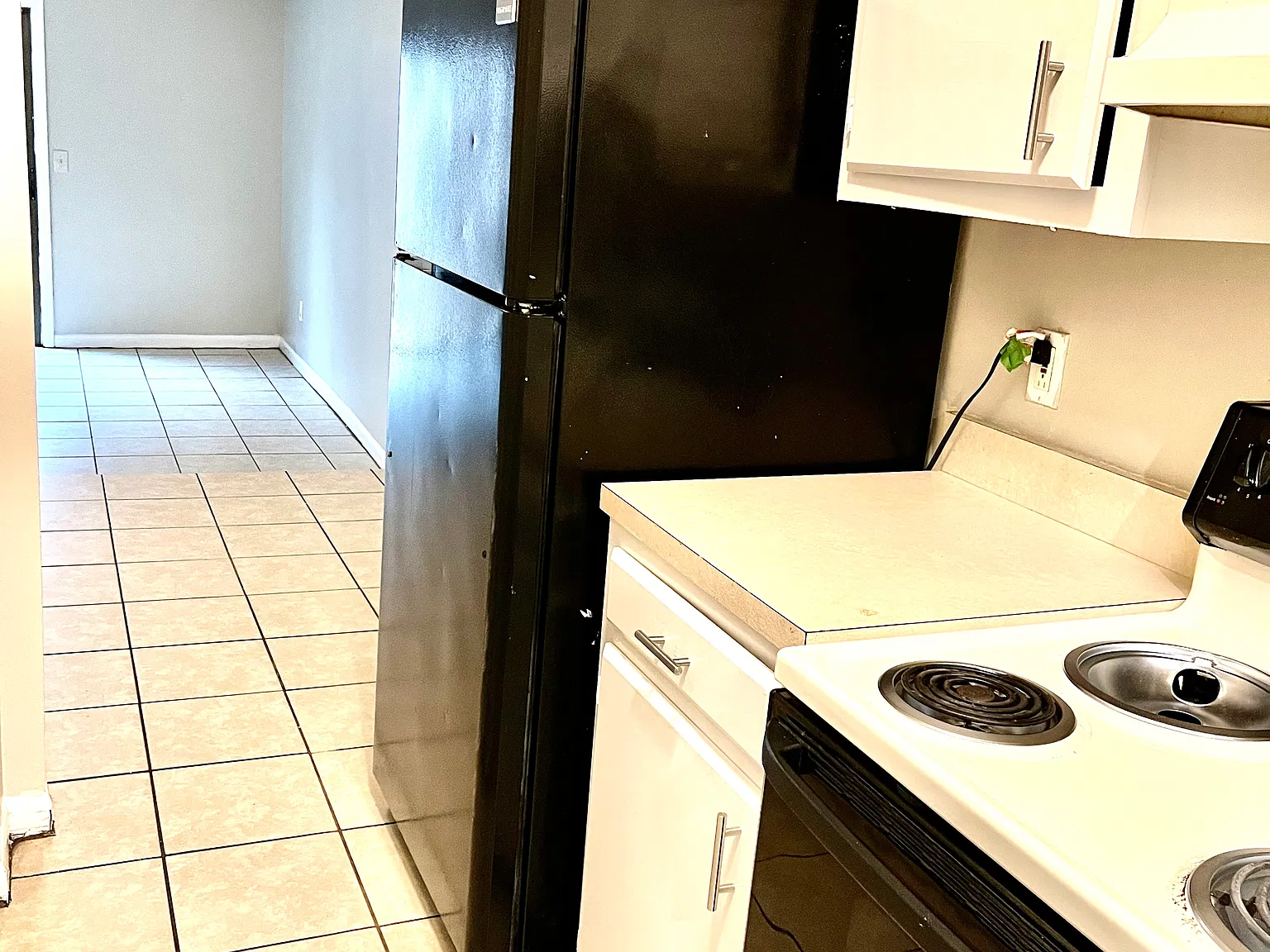 2 bed, 1.5 bath, 1100 sqft, $1,195 — Photo 2
