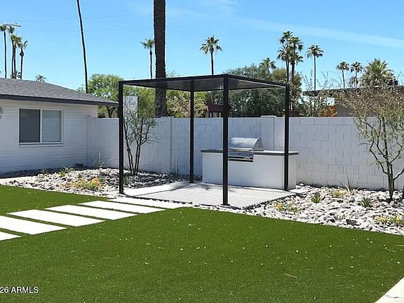 3rd image of 4815 N 15TH Avenue