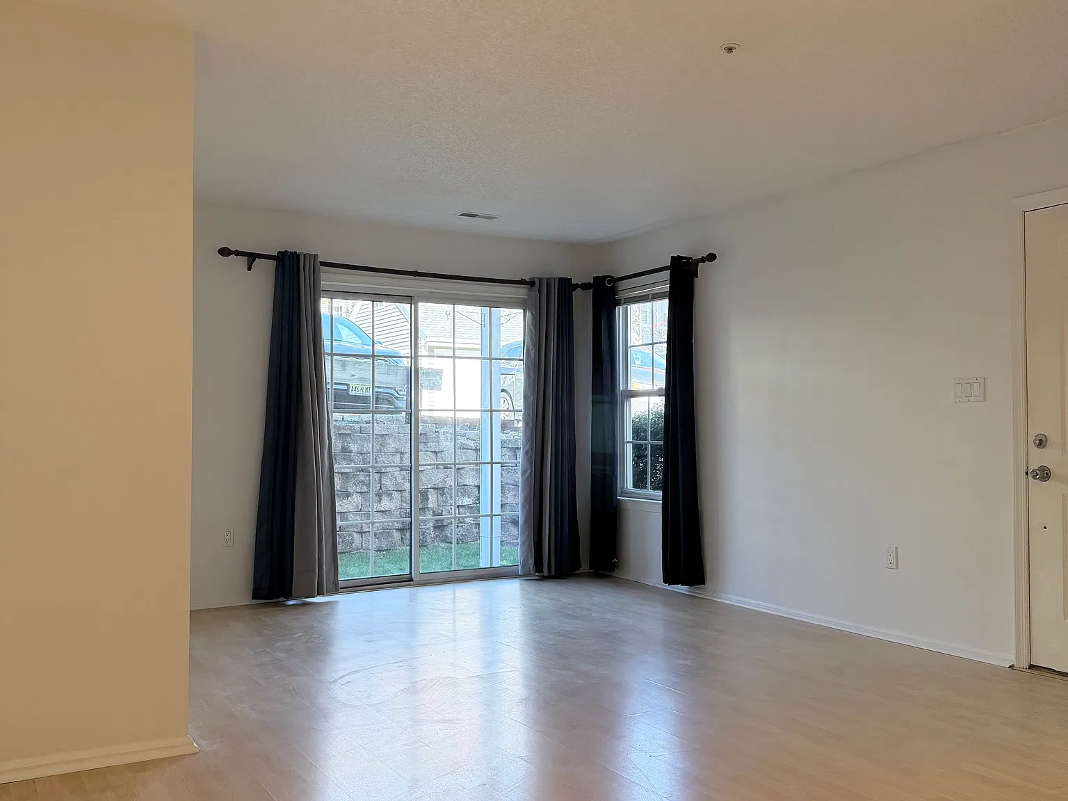 1 bed, 714 sqft, $2,550 — Photo 3