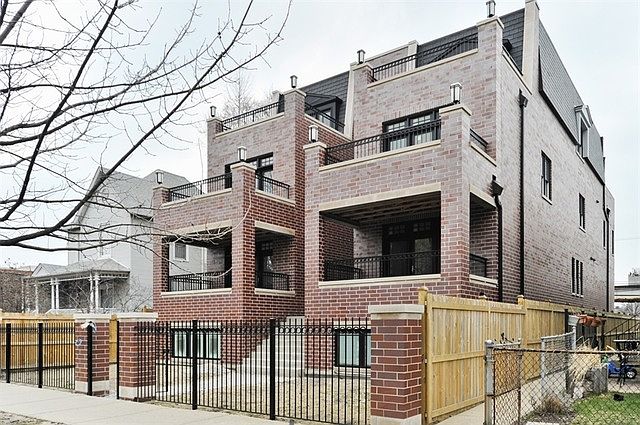 1st image of 4547 N Wolcott Ave #1