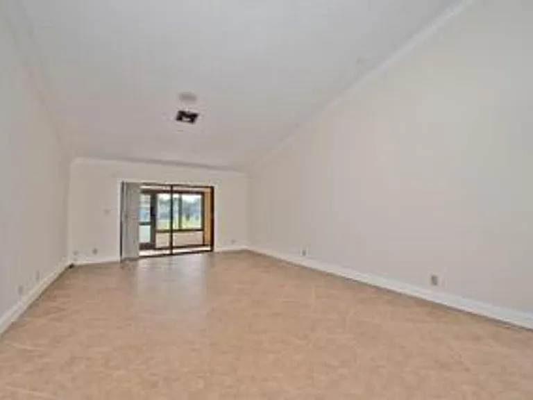 11492 Orange Blossom Ln — Photo 3