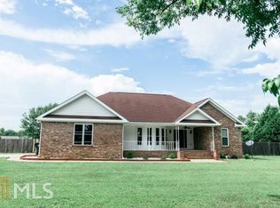 100 Darin Dr, Byron, GA 31008