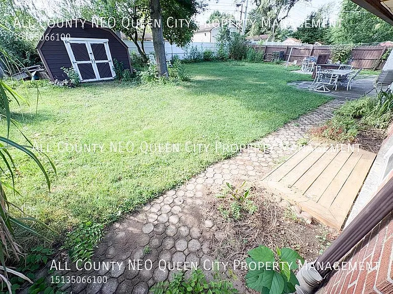 3692 Elmira Dr — Photo 24