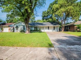 2035 Counter Point Dr, Houston, TX 77055