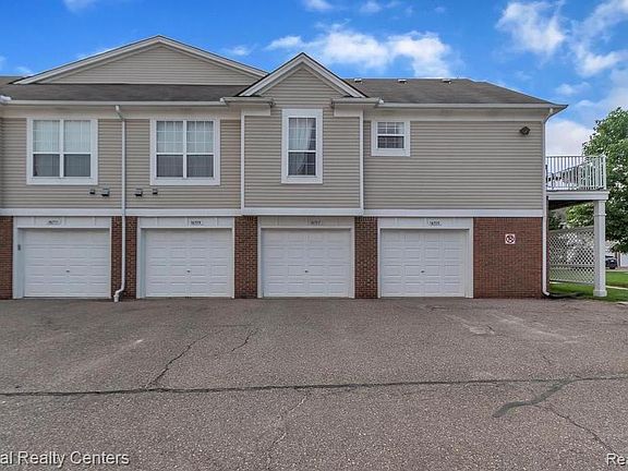 3rd image of 16707 Carriage Way
