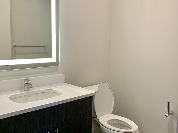 3rd image of 829 W Agatite Ave #103