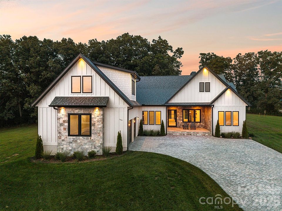 1st image of 144 Golden Pasture Dr
