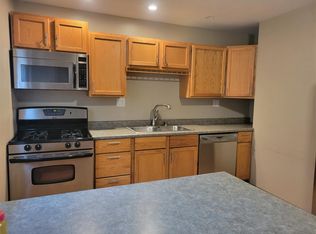 52 N Glenwood Ave, Glenwood, IL 60425