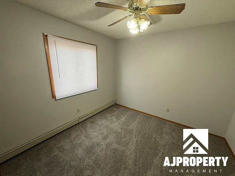 609 N Teton Dr #8 — Photo 6