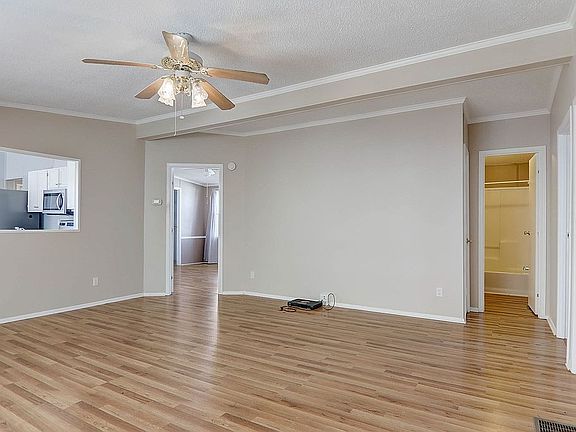 4th image of 211 Sweet Ln