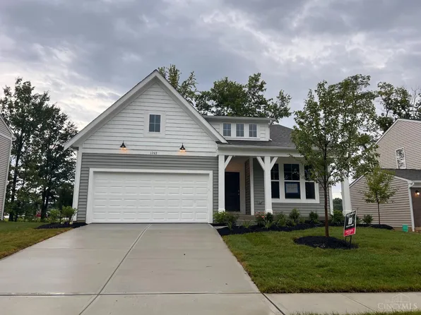 1203 Buxton Oaks Dr, Amelia, OH 45102