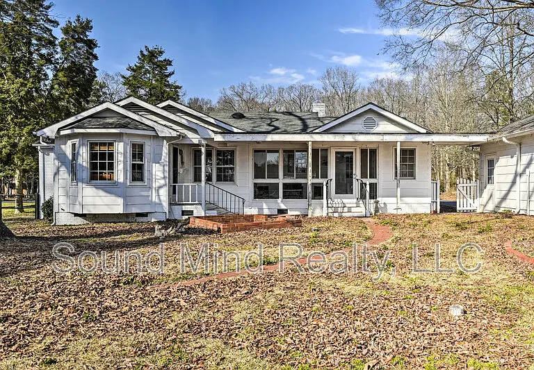 144 Parkwood Cir — Photo 30