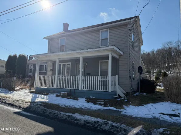 106 Forest St, Gallitzin, PA 16641