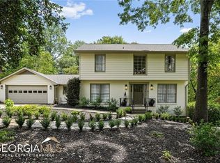 1135 Crest Brook Ln, Roswell, GA 30075