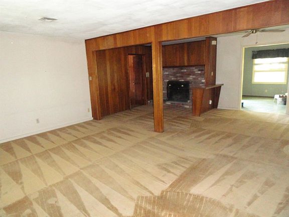 2nd image of 1701 Sampson St