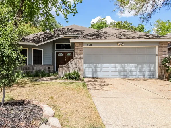 8619 Spring Green Dr, Houston, TX 77095