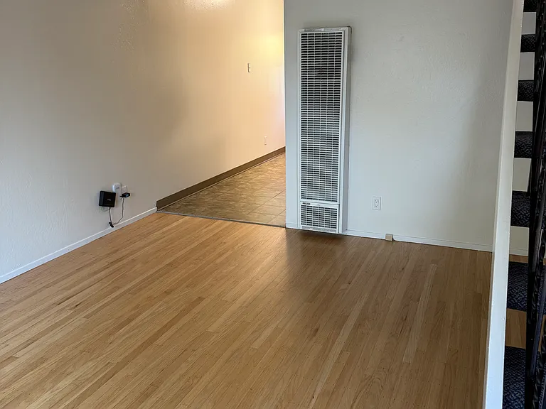 1456 Hopkins St — Photo 3