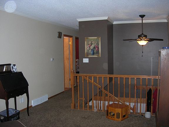 3rd image of 50 Keith Dr