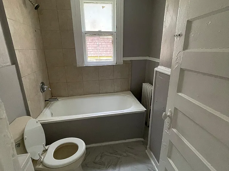 187 Buckingham St #1W — Photo 6