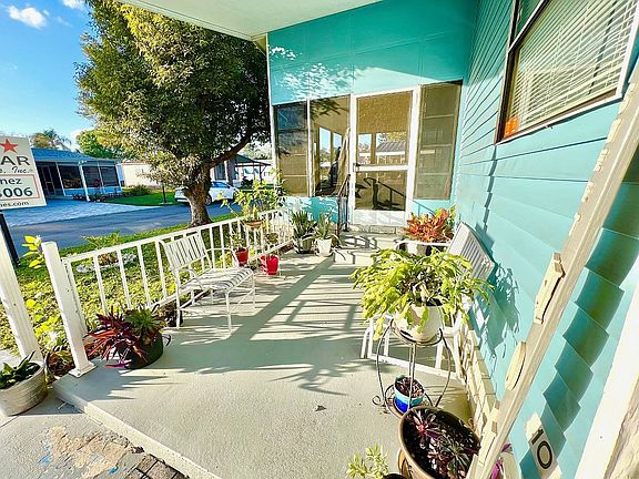 2nd image of 1717 Conifer Ave #10