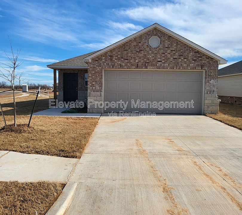 1st image of 1920 Mason Ln