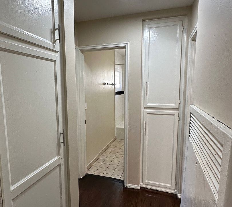 1st image of 5951 Cahuenga Blvd APT D