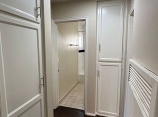 5951 Cahuenga Blvd APT D, North Hollywood, CA 91601