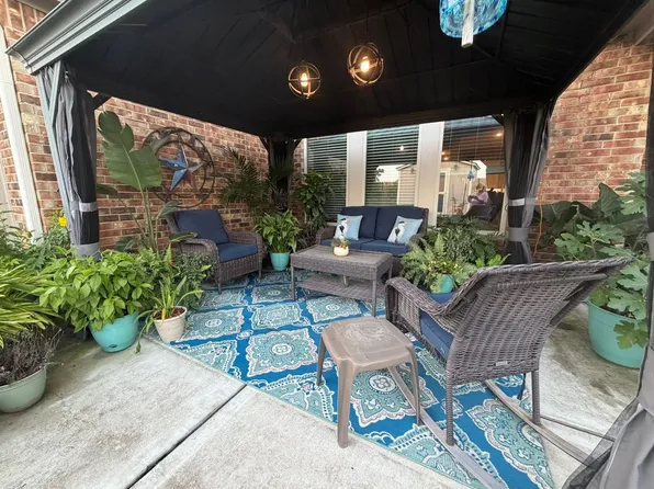 7310 Water Glen Ln, Manvel, TX 77578