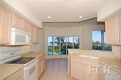 3rd image of 4141 Bay Beach Ln Unit 433