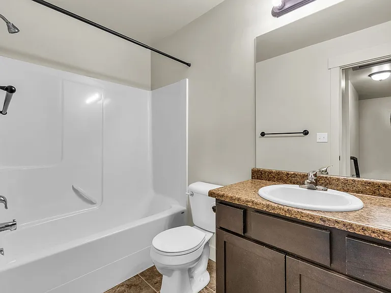 109 S 1125 W — Photo 16