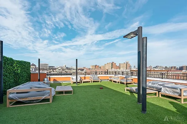 Rented by Anchor Associates | media 16