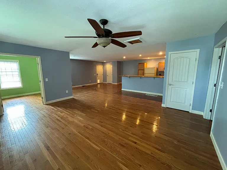 131 E Norwood Ave — Photo 6