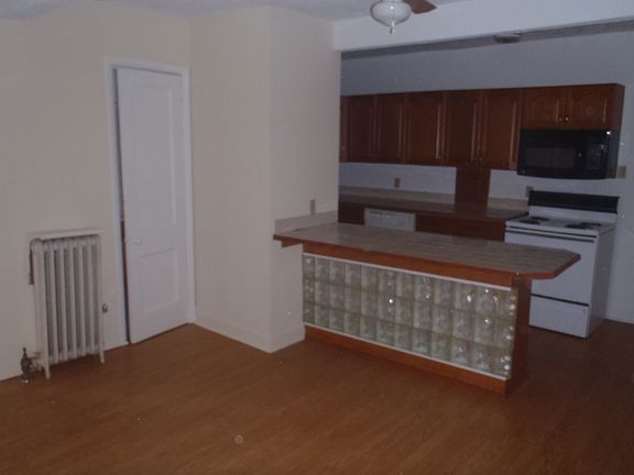 5th image of 3405 Telford St #311