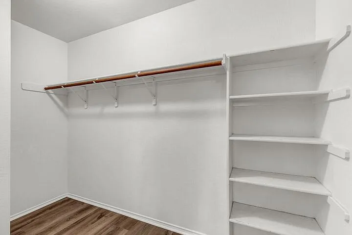 609 Golden Gate Dr — Photo 16