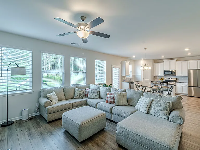 4055 Ethans Cove Dr — Photo 10