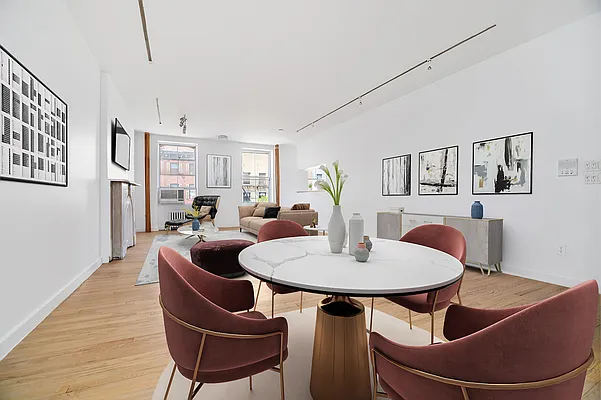 Rented by REAL New York | media 3