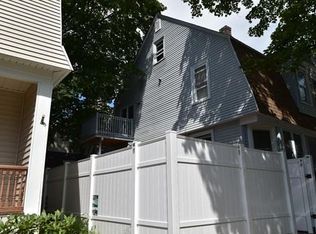 3 Hobson Ave, Worcester, MA 01603