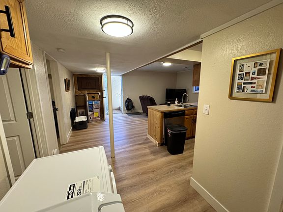 5th image of 909 Conifer Ct #1B