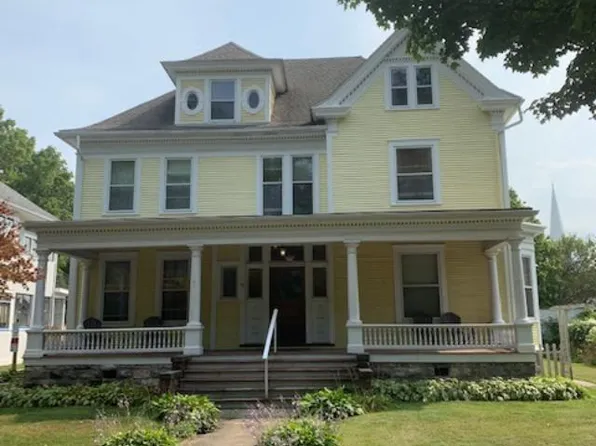 216 Stuart Ave, Kalamazoo, MI