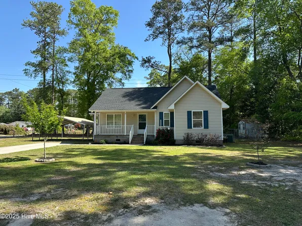 1304 Jones Circle, Laurinburg, NC 28352