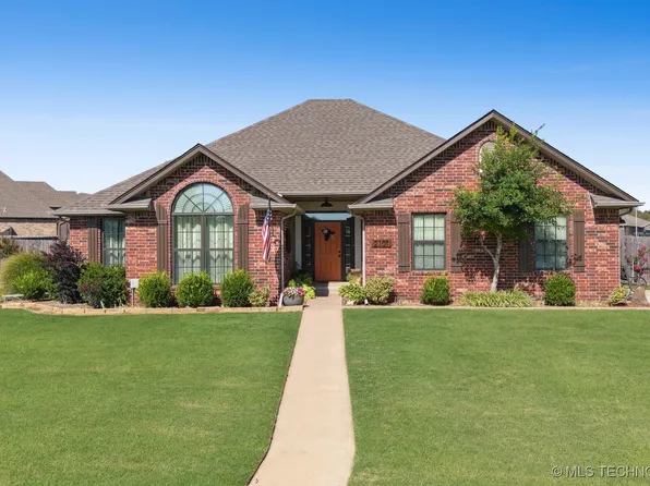 2101 Norway Ct, Claremore, OK 74019