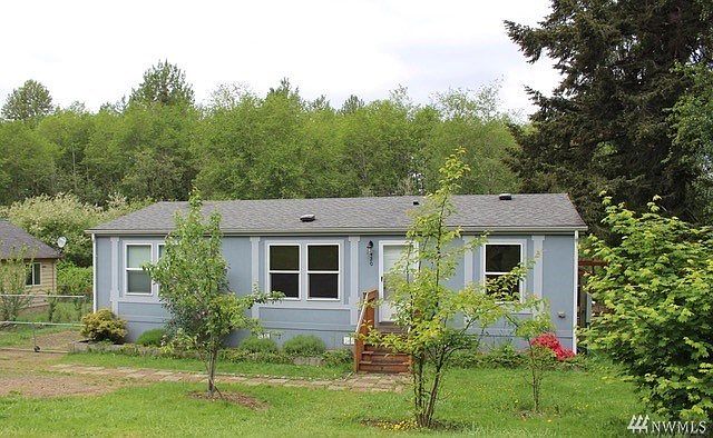 Attractive manufactured home on it's own lot in quiet McCleary just South of Olympia with easy freeway access.