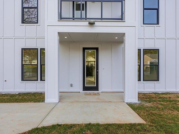 2nd image of 104 Backwater Way